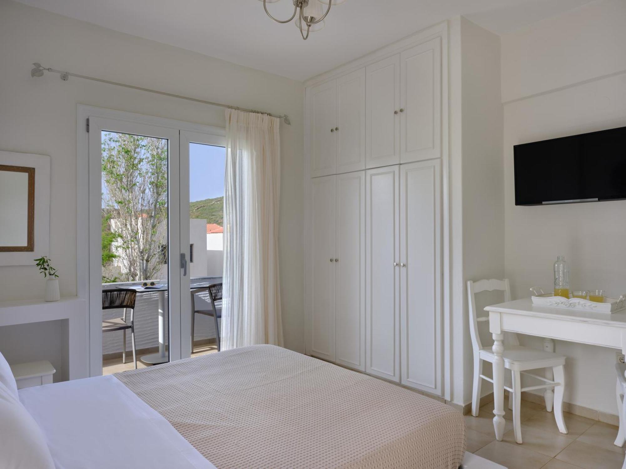 Aelia Apartment Agios Petros  Room photo